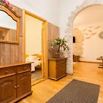Апартаменты Orchid Old Town *